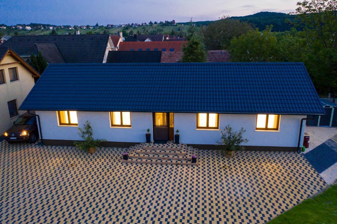 Bodzahaz Apartman Тарьян Экстерьер фото