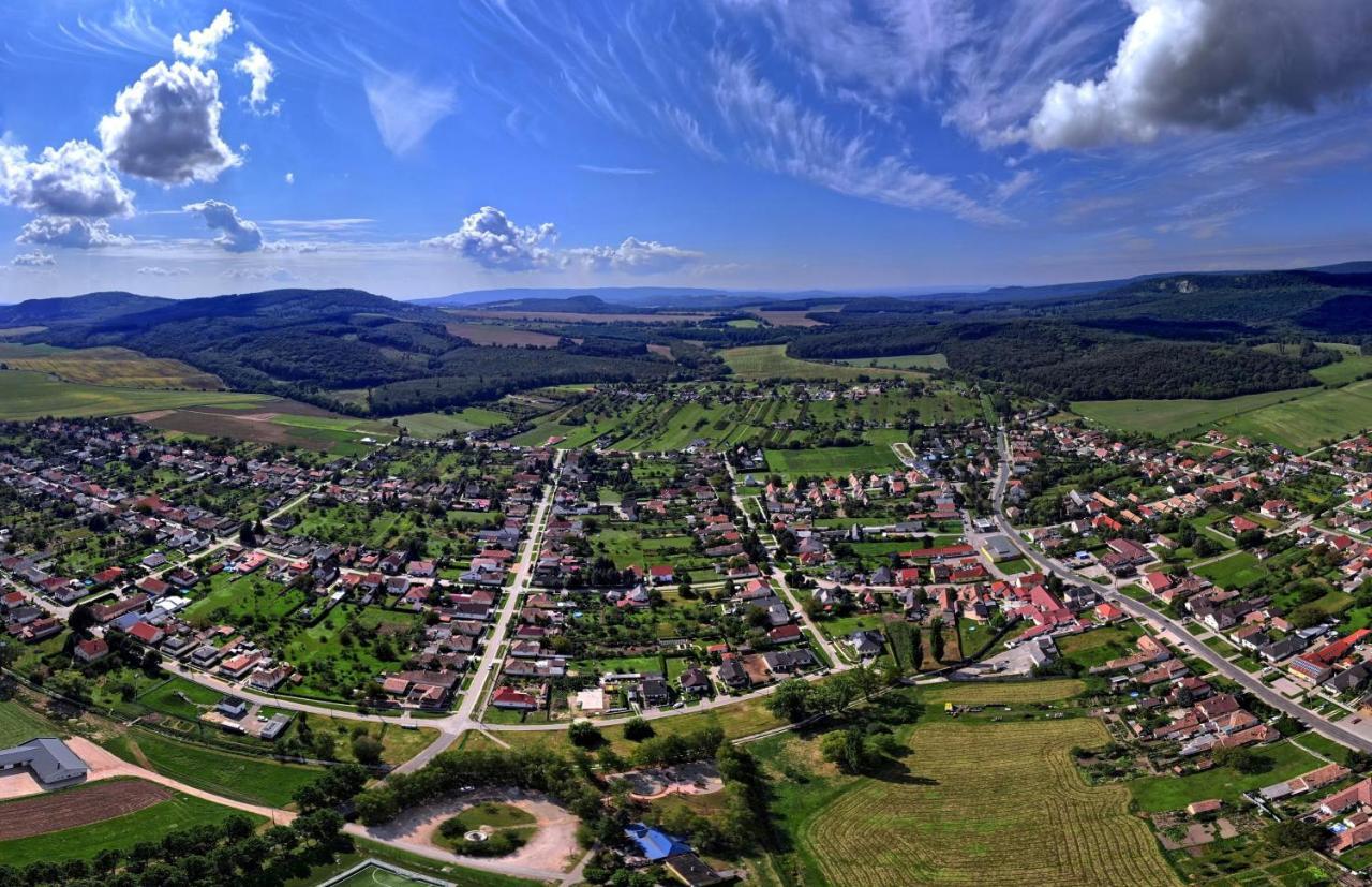 Bodzahaz Apartman Тарьян Экстерьер фото
